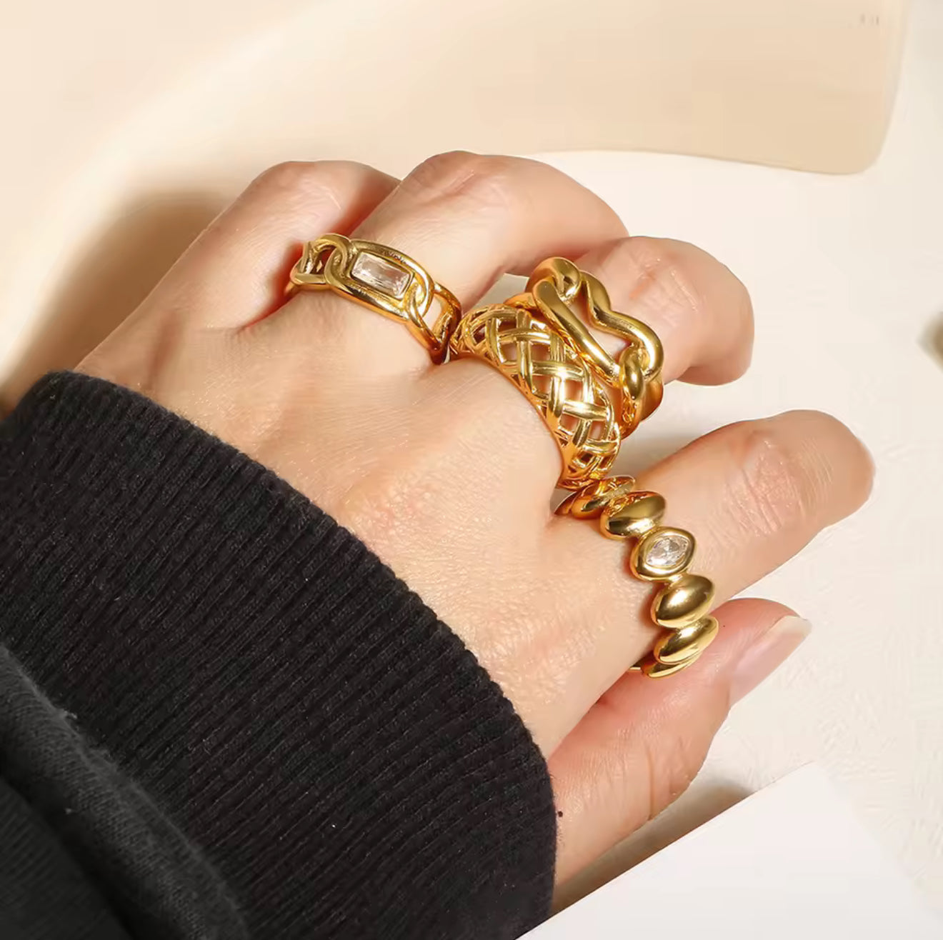 Anillo Aluna