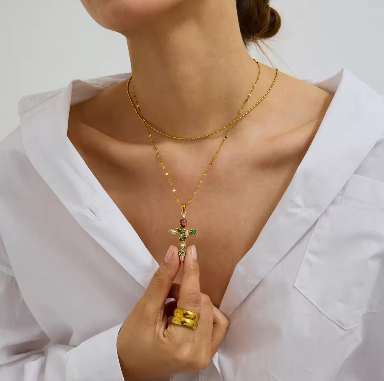 Collar cruz brillante