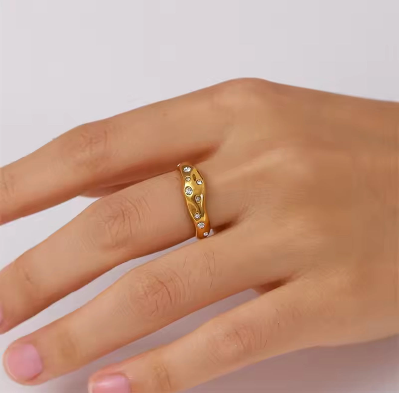 Anillo Naira