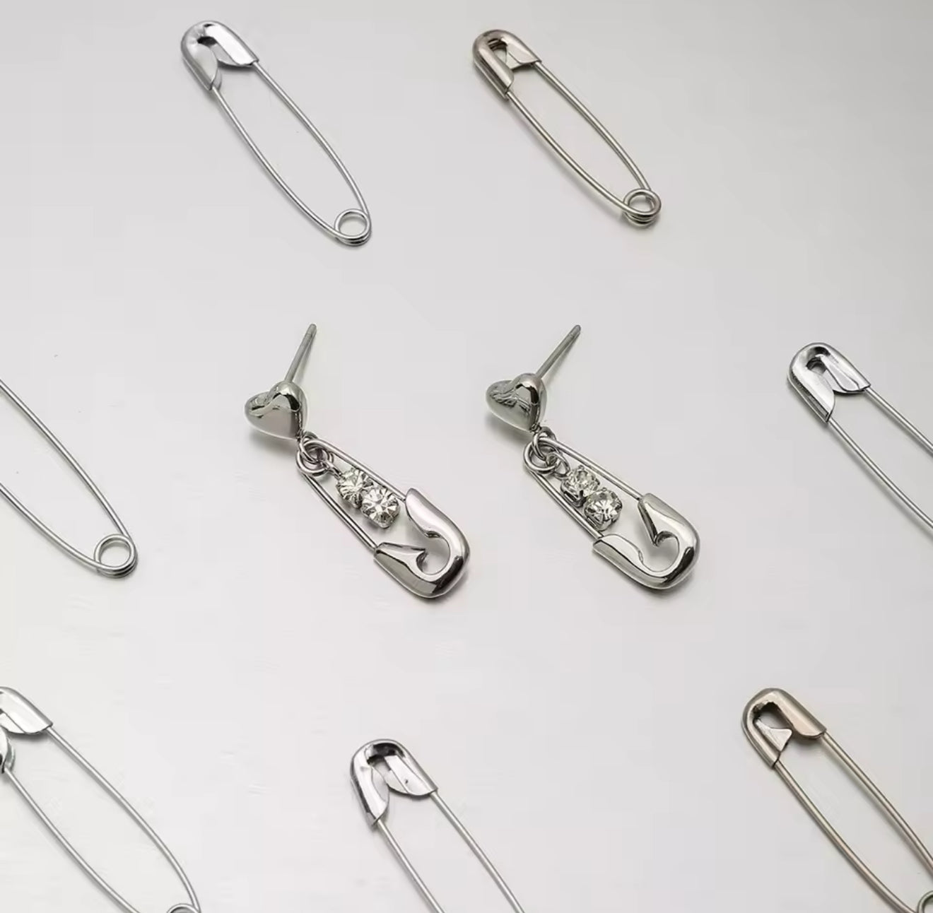 Aretes Heart Pin